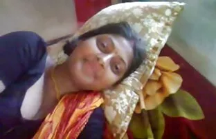 Linda adolescente amateur con su pene amateur sexo latino favorito