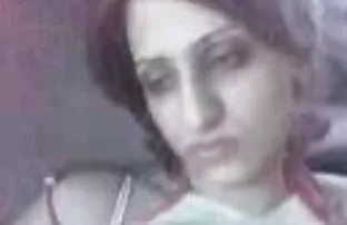 Niña rica contrata a cuatro trabajadores video amateur latino de almacén