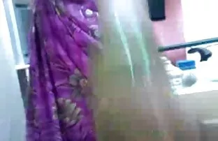 Hombre mayor clava a porno en idioma latino su niñera asiática