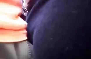 Subway Flash - pornos en español latino Ella agarra su polla dura